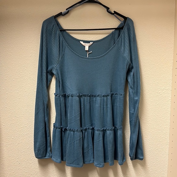 Lauren Conrad L/S ribbed top - Picture 1 of 3